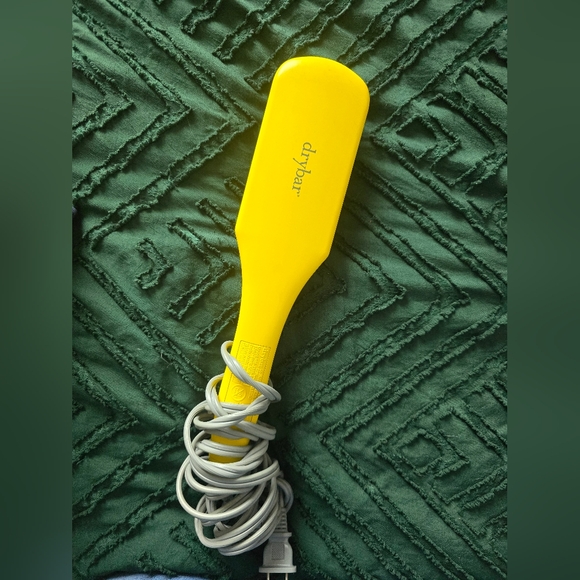Drybar Vibrant Yellow Styling Tool Flat Iron Brush - Picture 1 of 2
